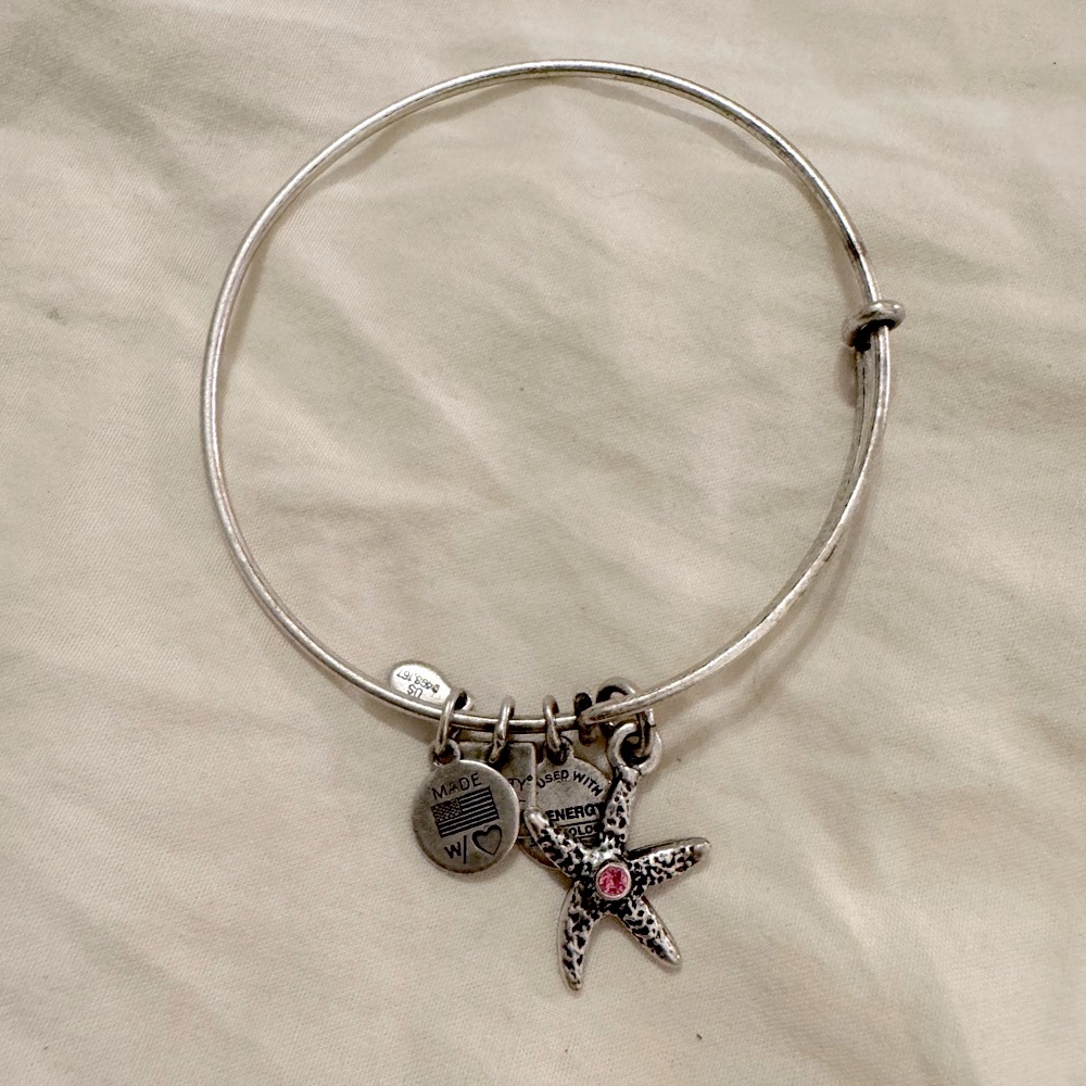 ⭐️Alex and Ani Starfish Silver Charm Bangle Bracelet⭐️
